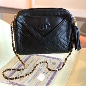 Chanel vintage Tassels Camera Bag, Chain Black Chevron Quilted Lambskin 24K GHW